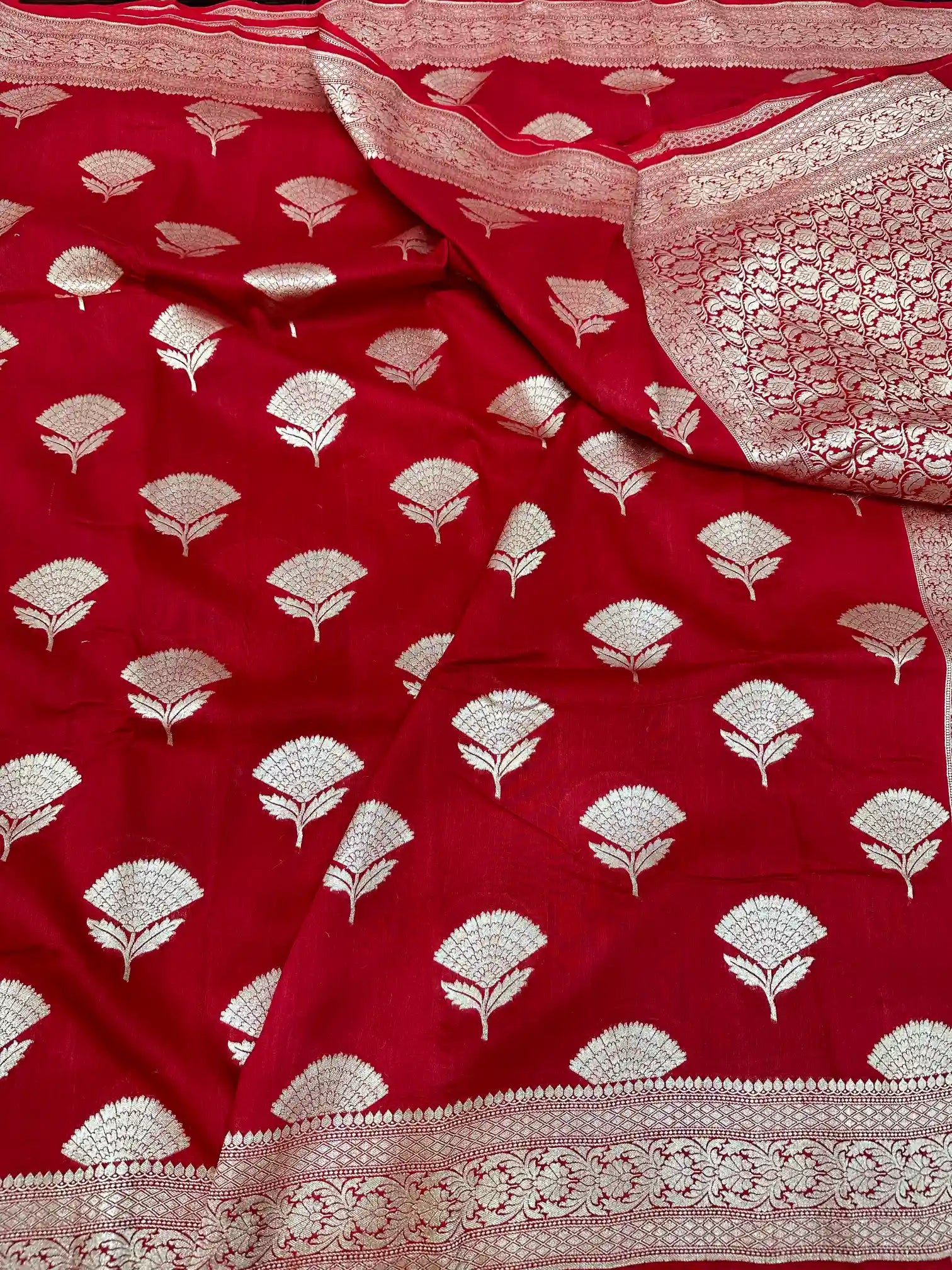 Bright Red Flower Motifs Munga Silk Saree