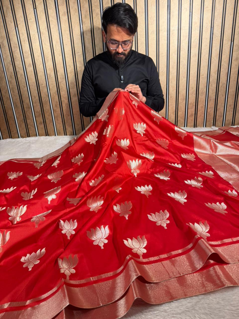Bright Red Softsilk Lotus Floral Buta Banarasi Saree 