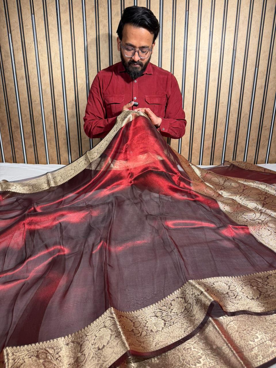 Carmine Maroon Pure Tissue Silk Banarasi Saree