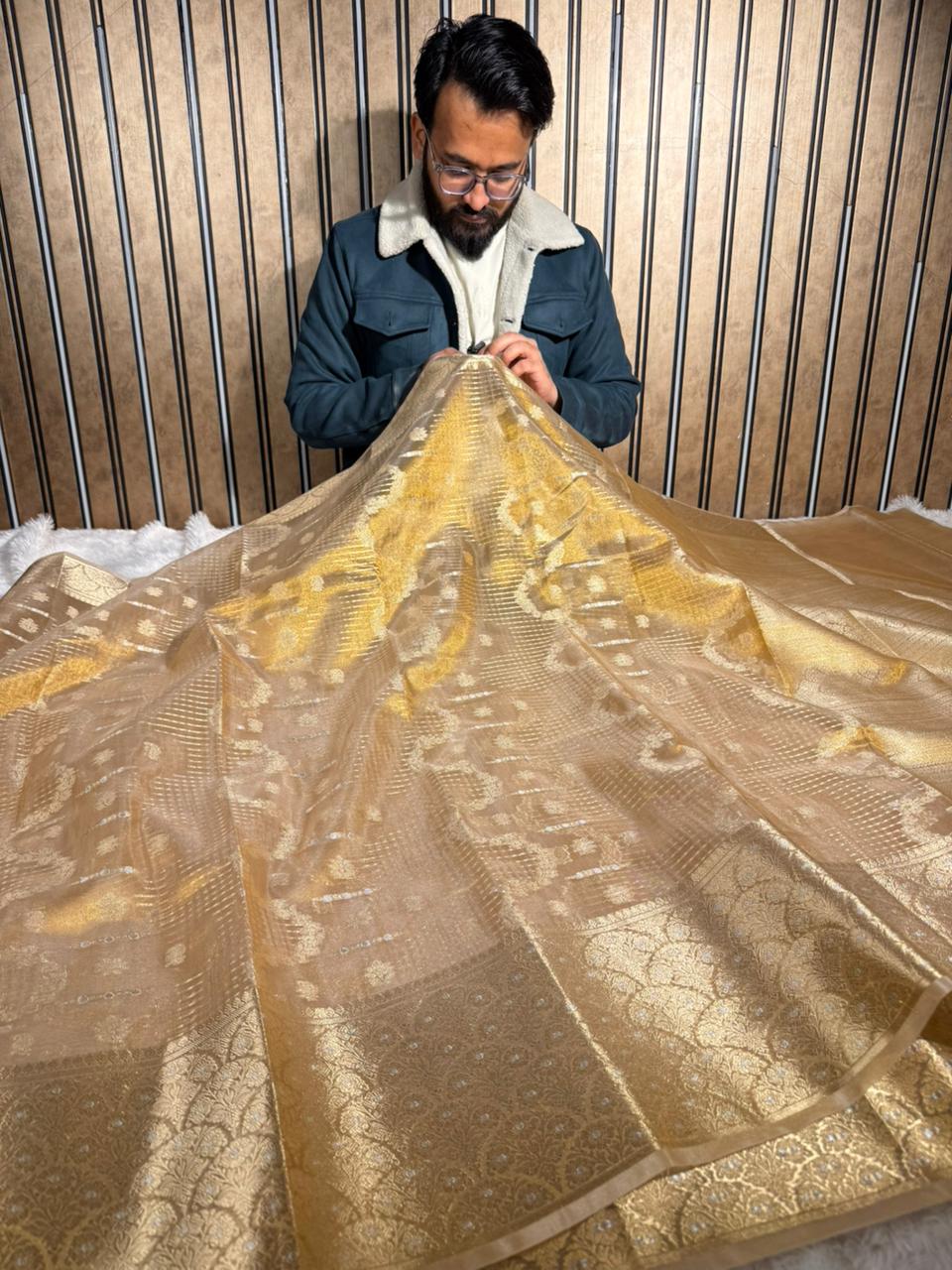 Copper Shade Tissue Silk Traditional Weave Banarasi Saree