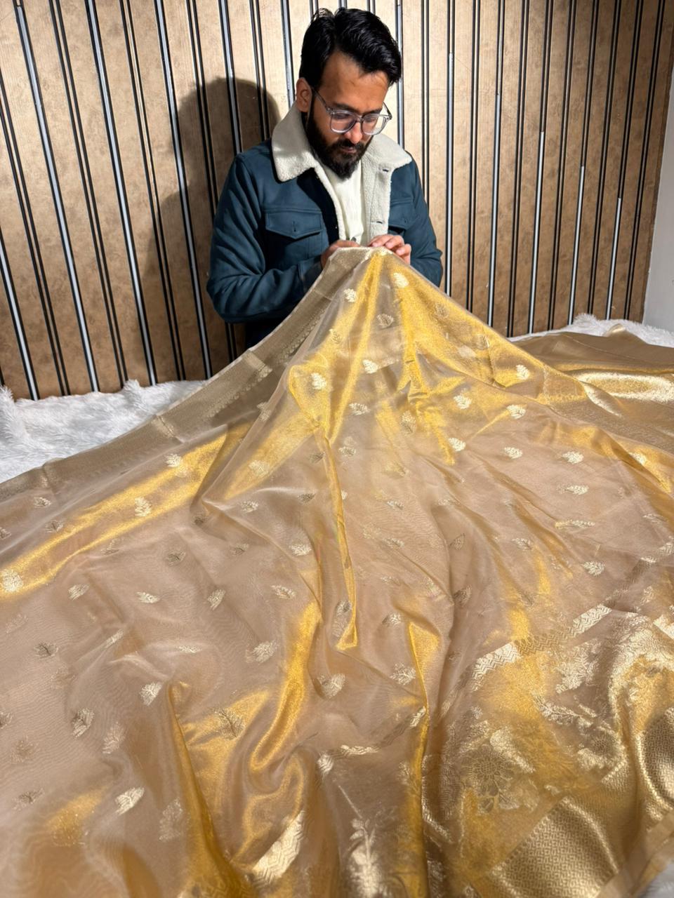 Copper Tissue Silk Traditional Buti Banarasi Saree 