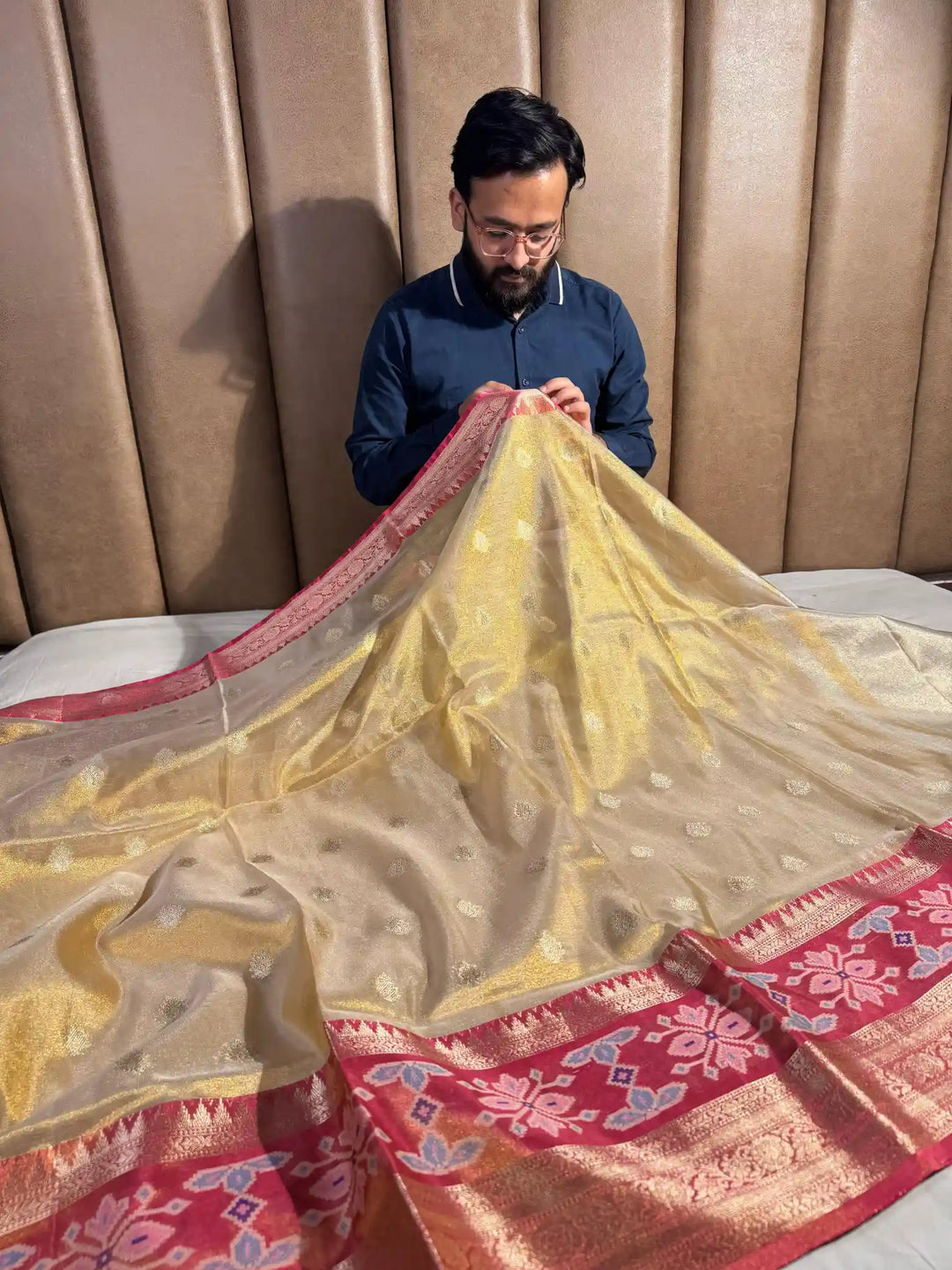 Copper Contrast Tissue Silk Buti Banarasi Saree