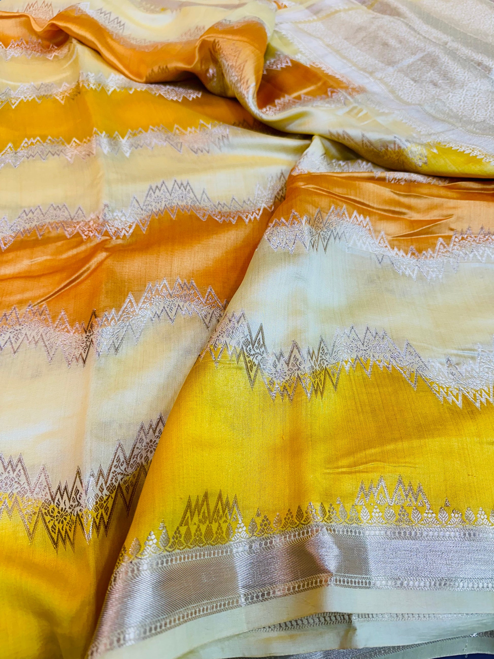 Light Cream Handbrush Pure Chiniya Silk Saree