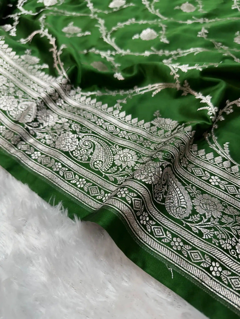 Dark Green Mashru Katan Silk Intricate Floral Weave Banarasi Saree