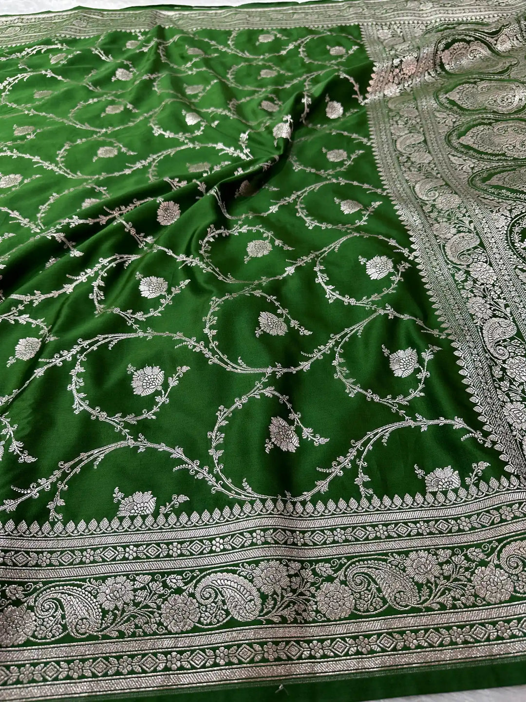 Dark Green Mashru Katan Silk Intricate Floral Weave Banarasi Saree