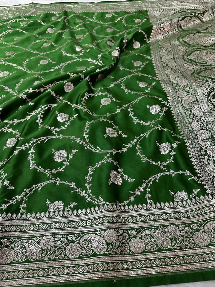 Dark Green Mashru Katan Silk Intricate Floral Weave Banarasi Saree