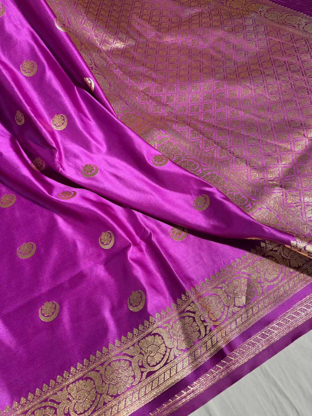 Dark Lavender Satin Silk Saree with Rich Texture Design and Classical Pallu