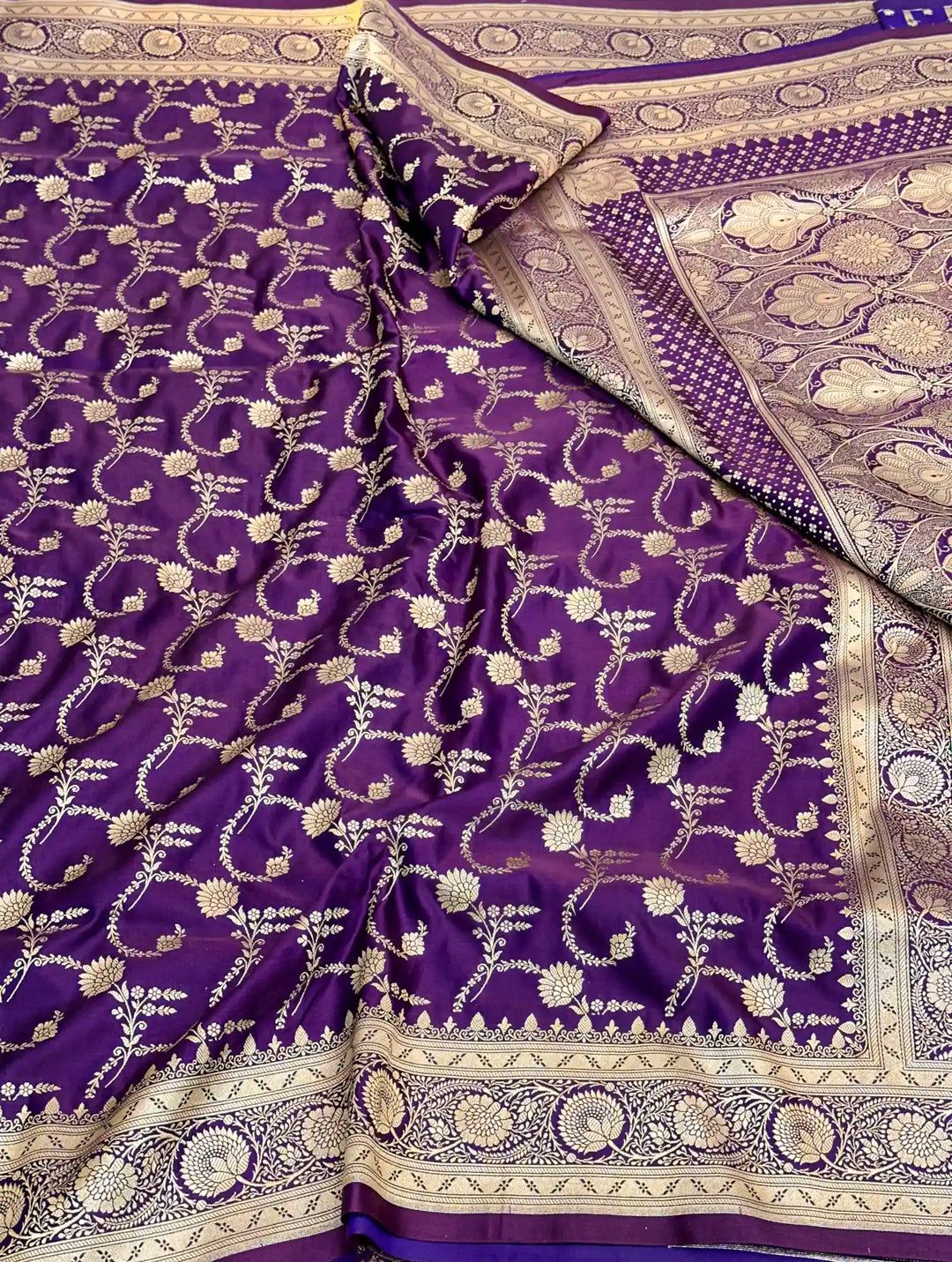 Deep Purple Premium Mashru Katan Silk Floral Jaal Banarasi Saree