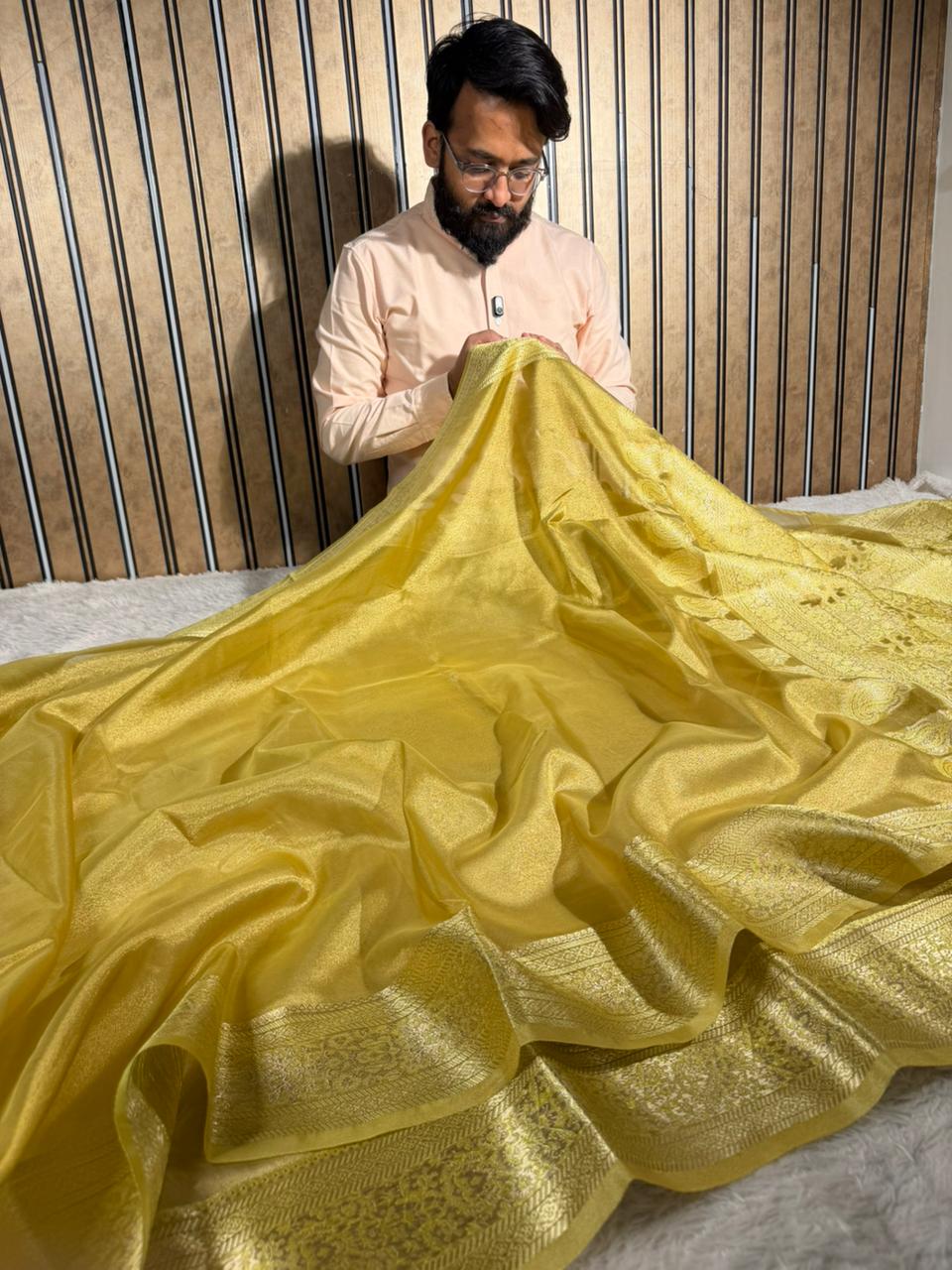 Dhoop Chaon Gold Soft Tissue Silk Banarasi Saree