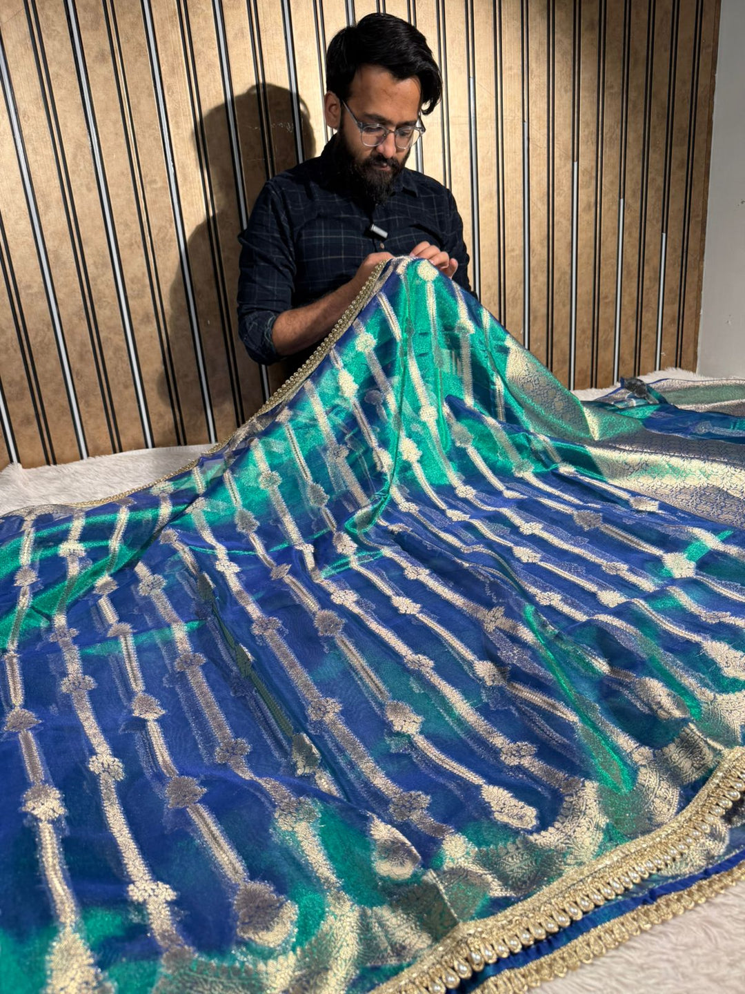 Dhoop Chaon Peacock Scallop Tissue Silk Designer Banarasi Saree