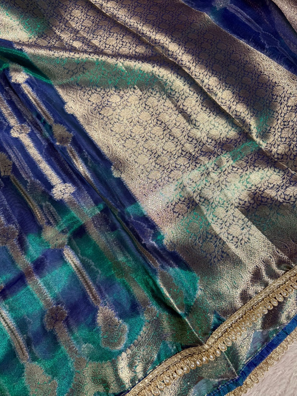 Dhoop Chaon Peacock Scallop Tissue Silk Designer Banarasi Saree