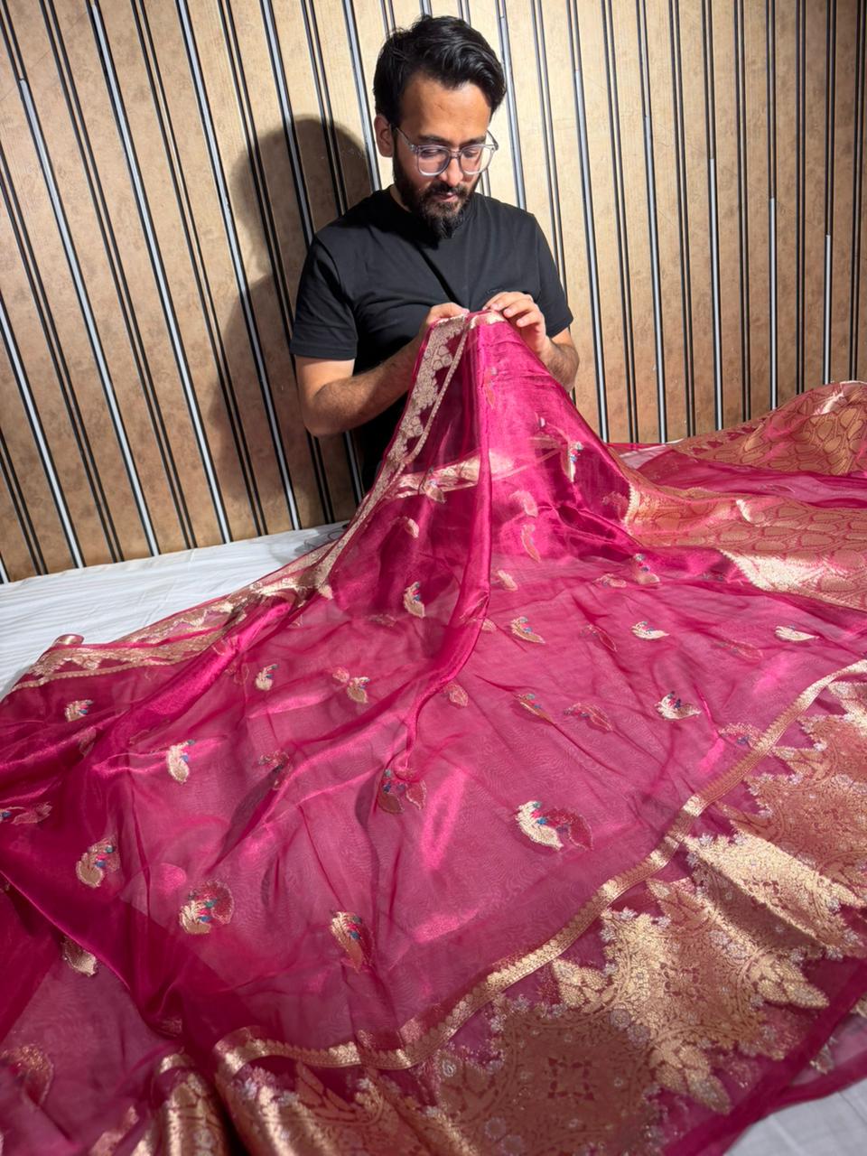 Dhoop Chaun Rani Pink Shade 100% Pure Tissue Silk Banarasi Saree 