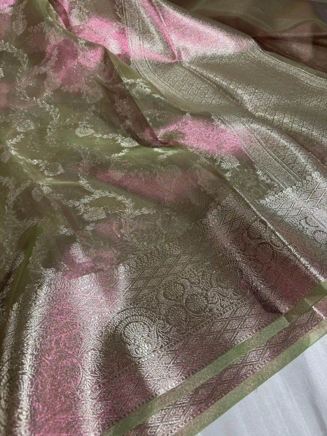 Dual Shade banarasi tissue silk saree with rich pallu and blouse