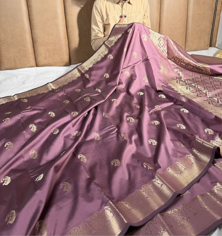 Dusty shade Traditional Weave Softsilk Banarasi Saree 