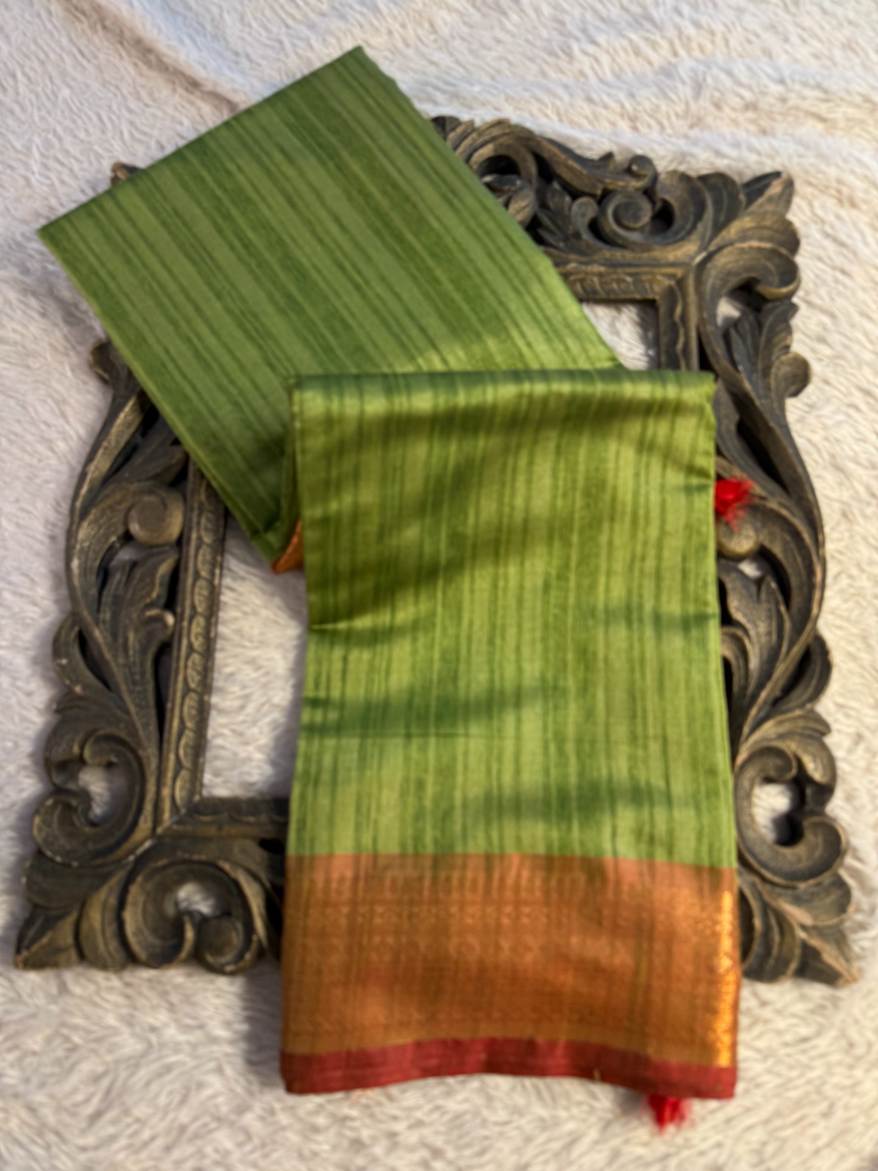 Eccentric zari weave Softsilk Banarasi Saree