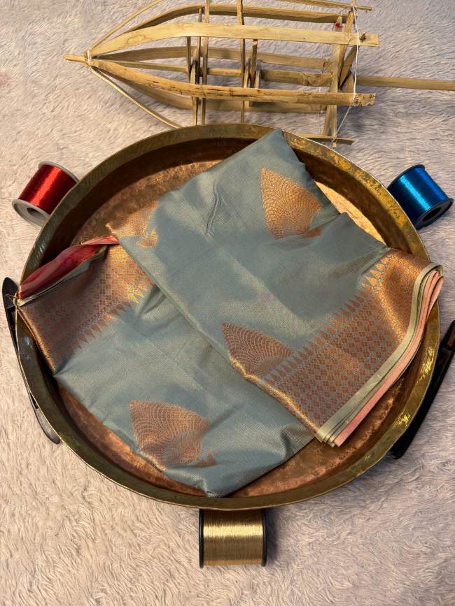 Eccentric zari weave Softsilk Banarasi Saree