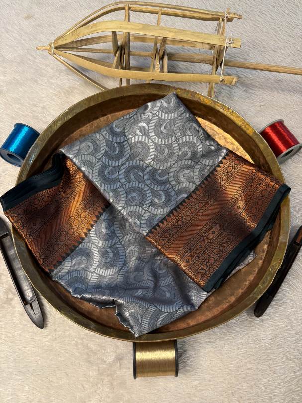 Eccentric zari weave Softsilk Banarasi Saree