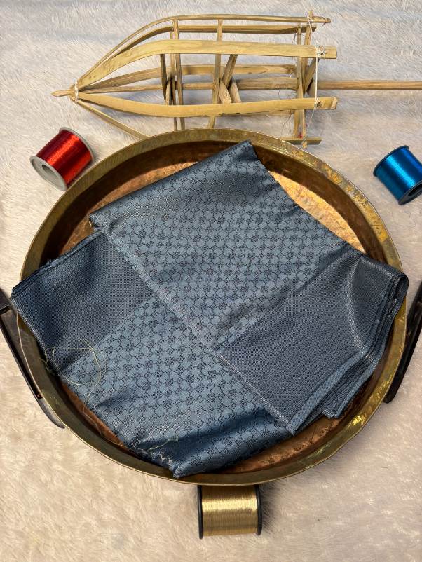 Eccentric zari weave Softsilk Banarasi Saree