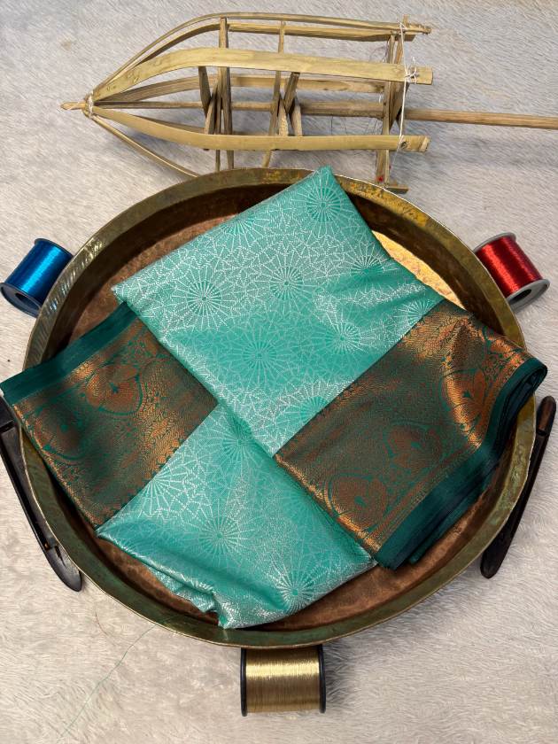 Premium Contemperory Weave Softsilk Banarasi Saree