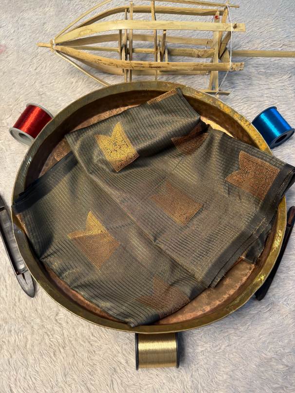Eccentric zari weave Softsilk Banarasi Saree