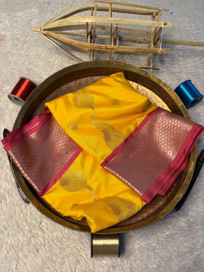 Premium Contemperory Weave Softsilk Banarasi Saree