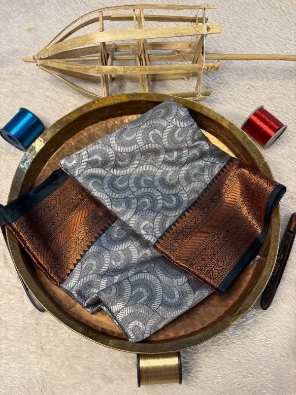 Premium Contemperory Weave Softsilk Banarasi Saree