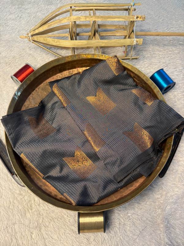Eccentric zari weave Softsilk Banarasi Saree