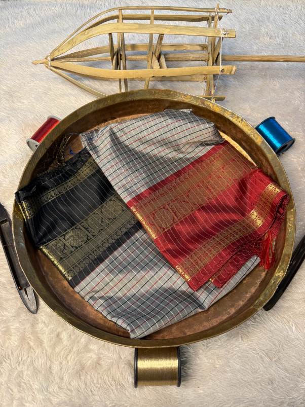 Eccentric zari weave Softsilk Banarasi Saree