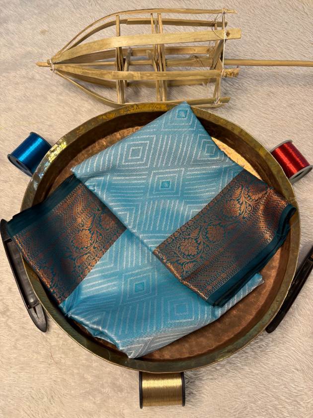 Premium Contemperory Weave Softsilk Banarasi Saree