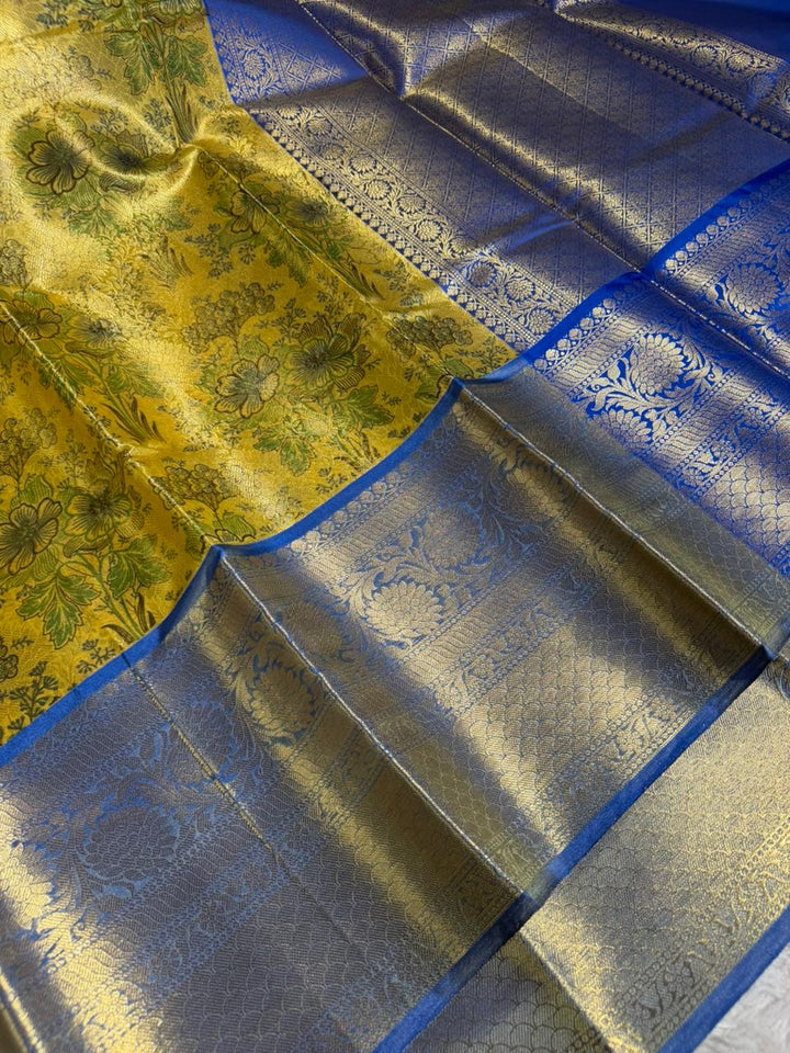 Eccentric Softsilk Kanjivaram Floral Print Saree