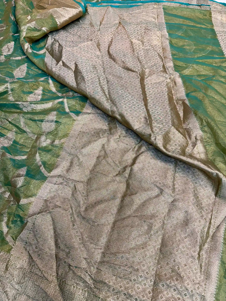 Electric Sea Green Crush Tissue Silk Scallop Banarasi Saree