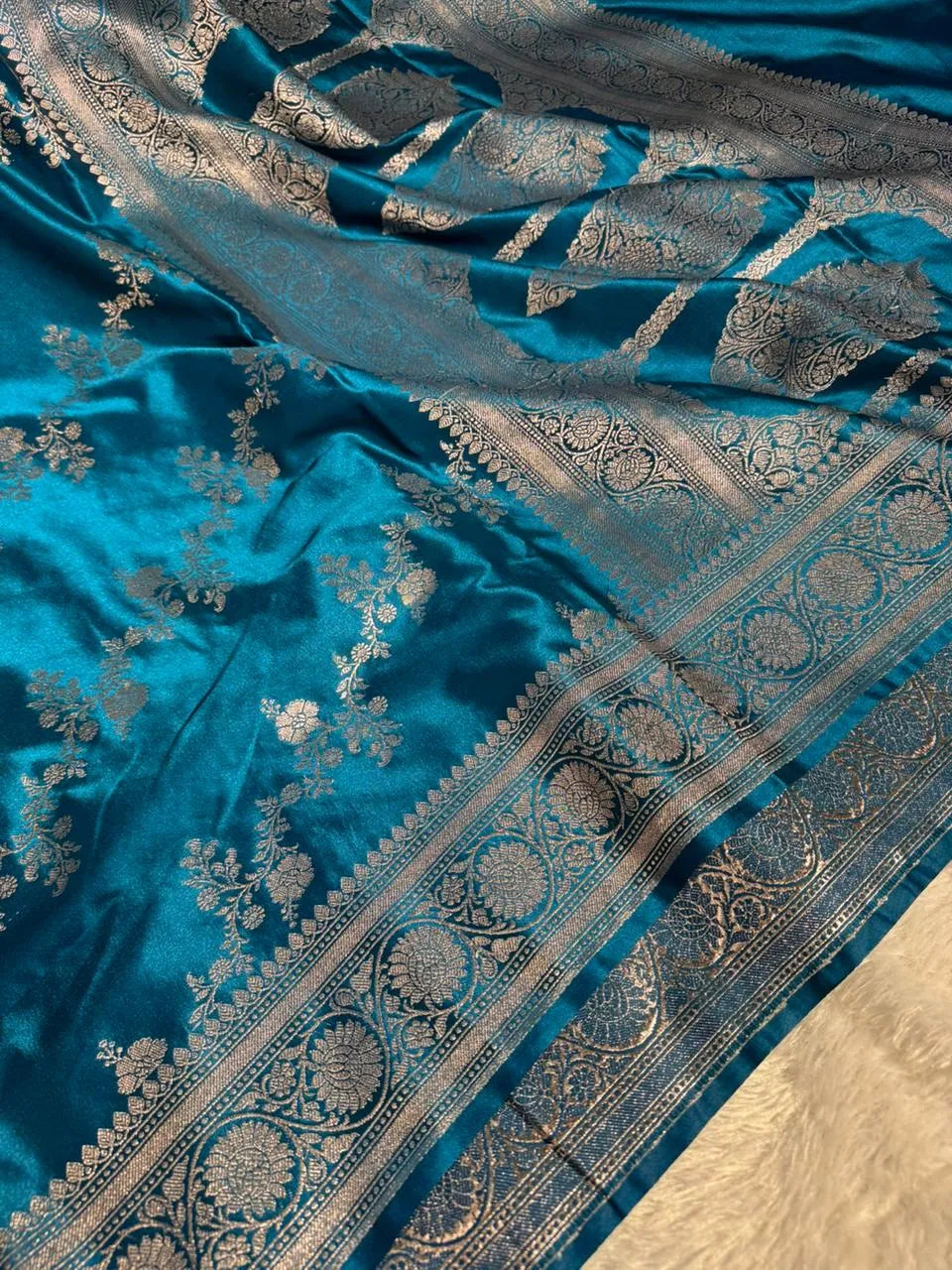 Emerald Blue Mashru Katan Silk Leheriya Pattern Banarasi Saree 