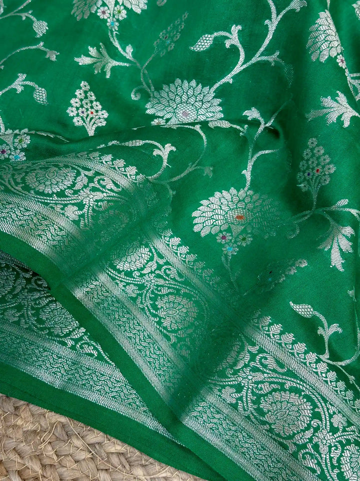 Emerald Green Intricate Meenakari Chiniya Silk Banarasi Saree