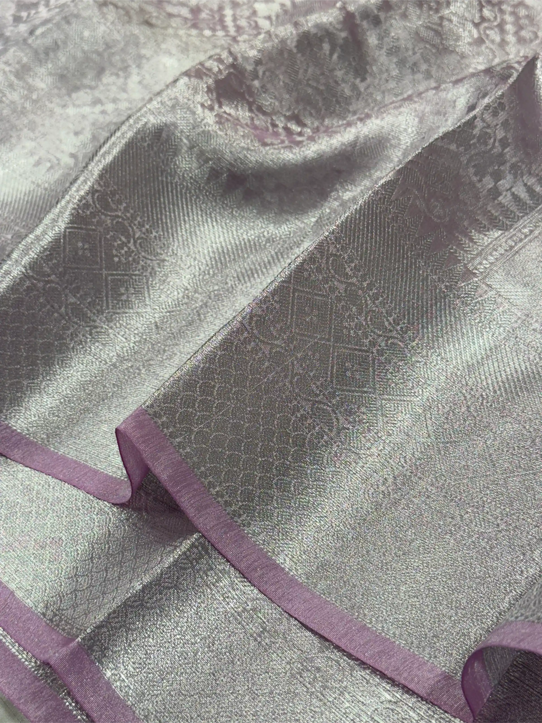 Eye Soothing Glass Tissue Silk Ikkat Weave Banarasi Saree