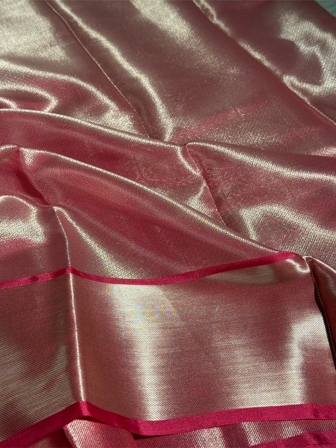 Eye Soothing Metallic Pink Glass Tissue Silk Banarasi Saree