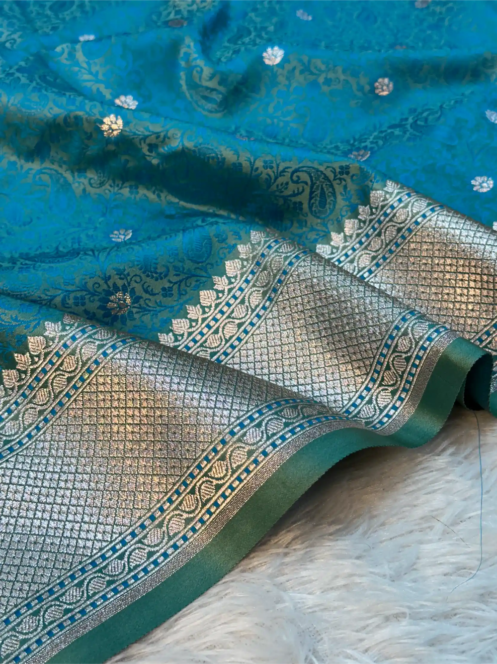 Firozi Blue Intricate Mashru Katan Silk Tanchoi Banarasi Saree
