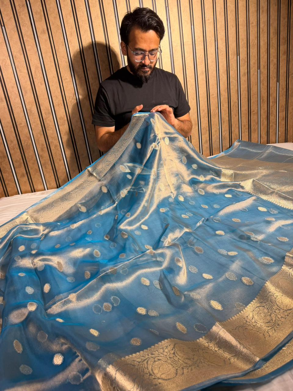 Firozi Banarasi Pure Tissue Silk Khaddi Buti Banarasi Saree