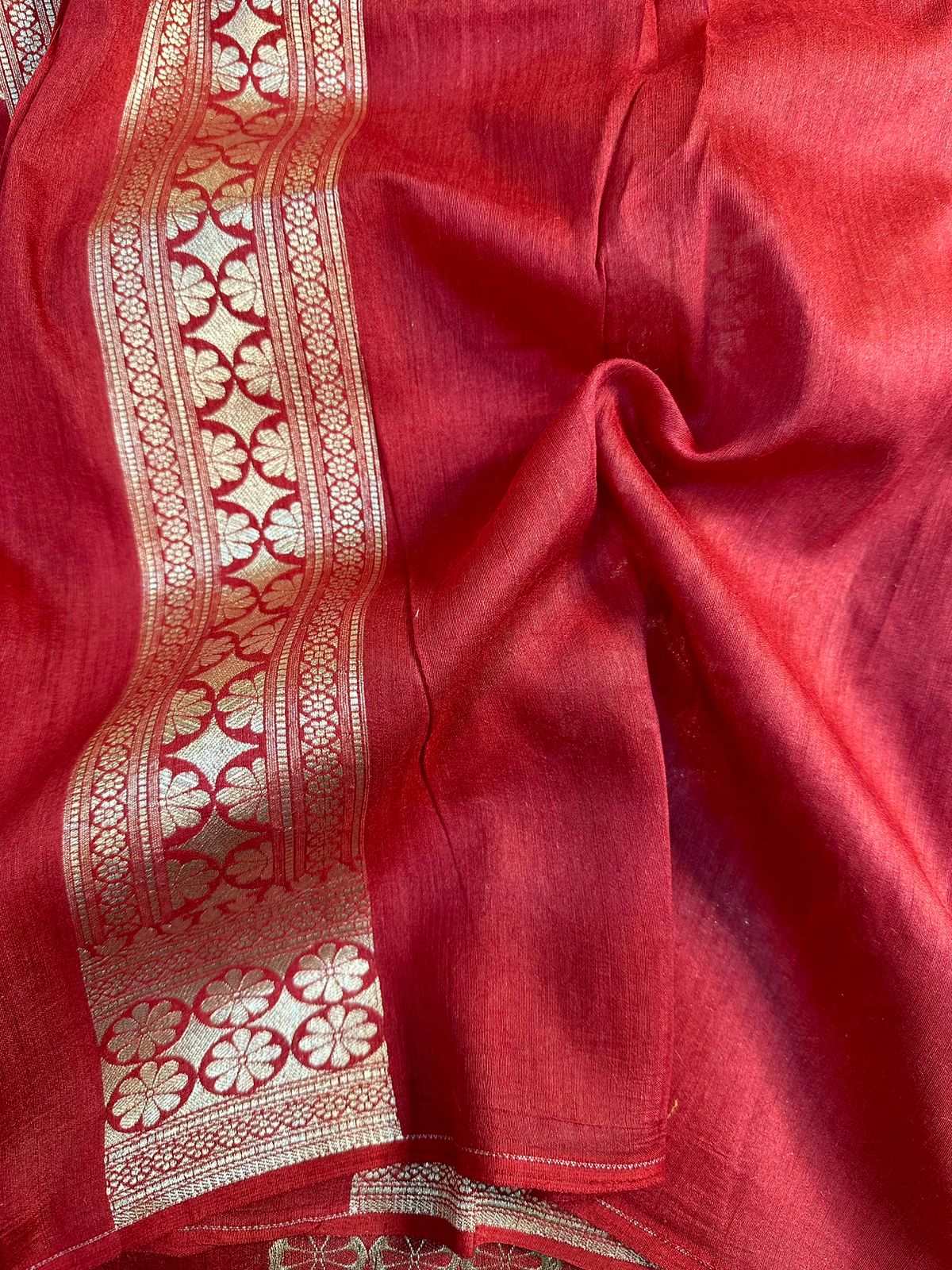 Bright Red Shade Pure Munga Silk Saree