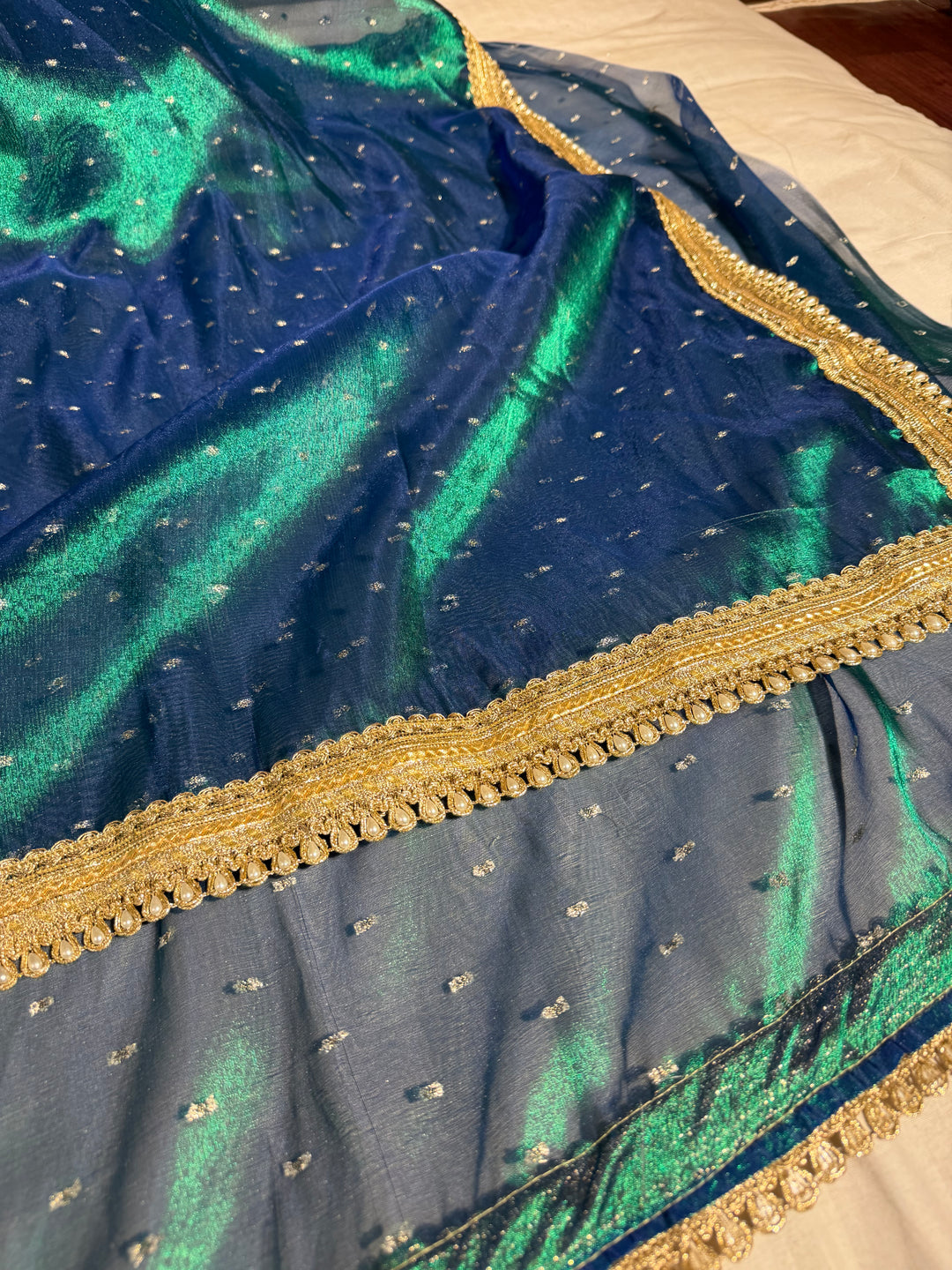 World’s 1st Peacock Colour Tissue Silk Designer Lace Work Banarasi Saree