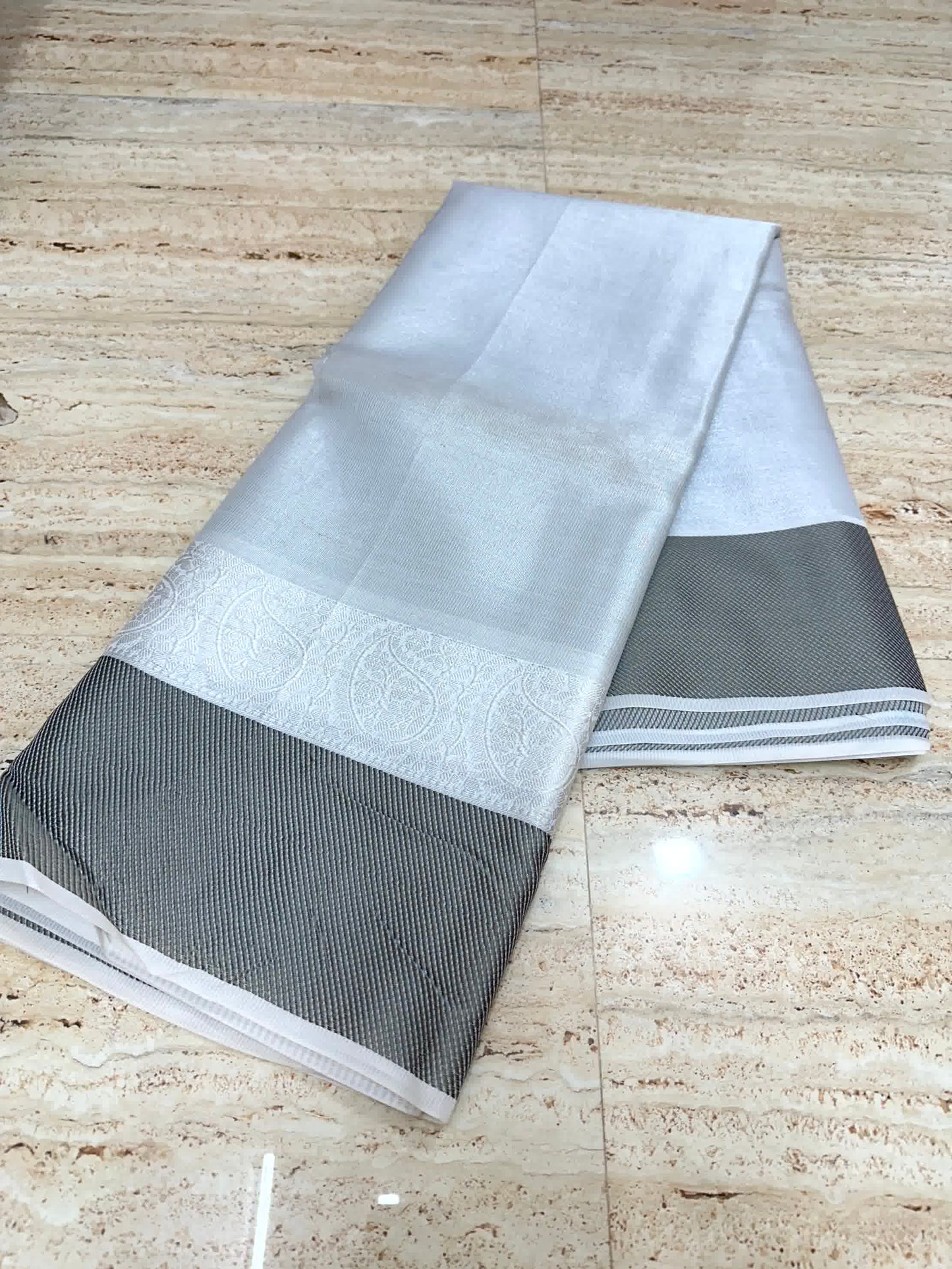 Good-Looking Soft Silk Saree