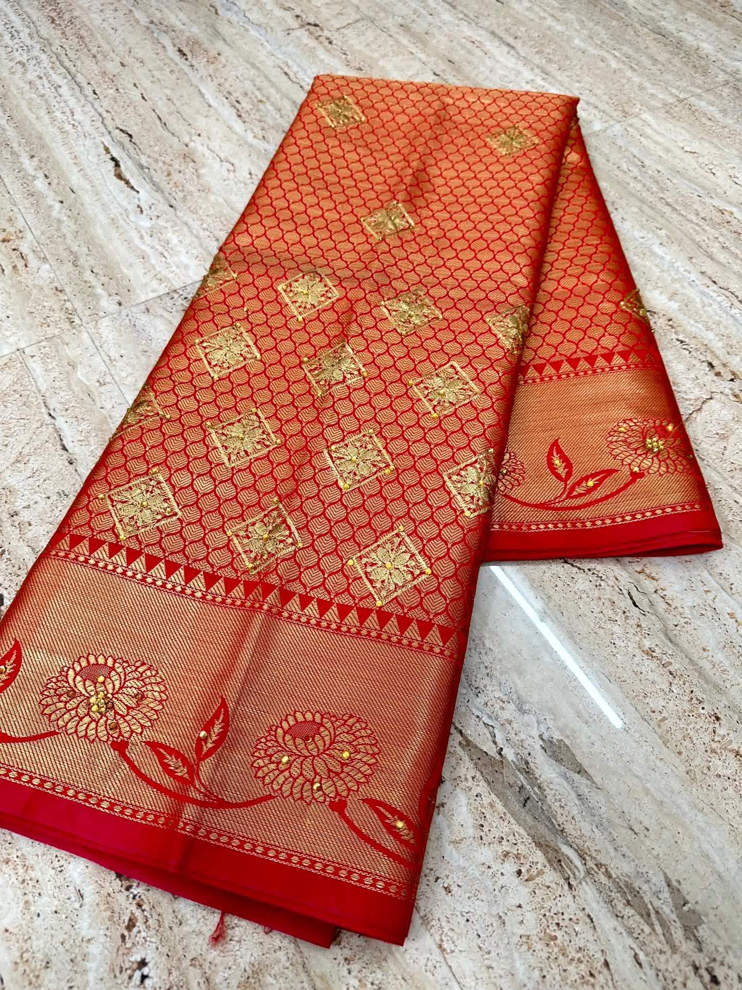 Glamorous Colour Shade Soft Silk Saree