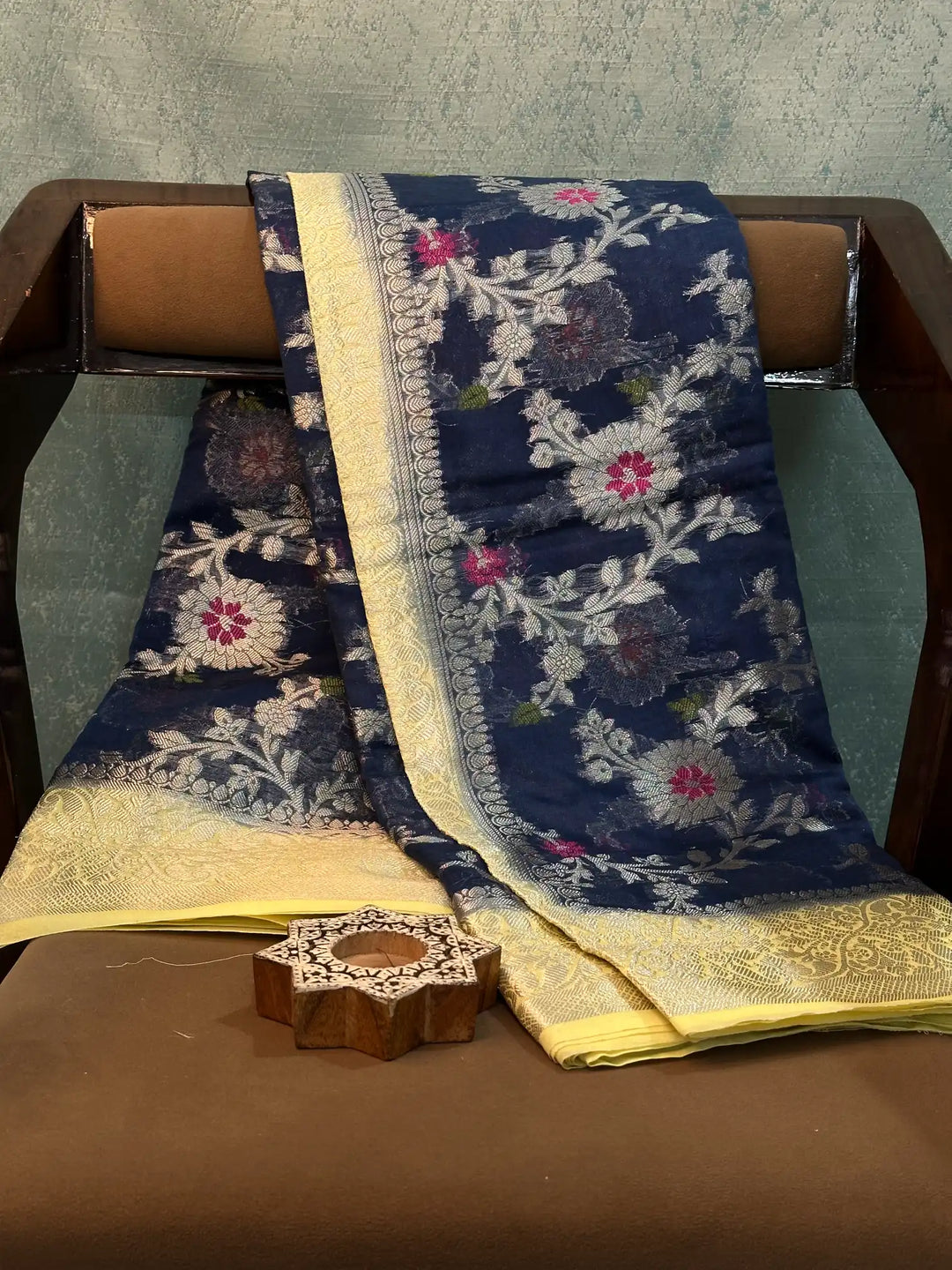 Premium Contemperory Weave Softsilk Banarasi Saree