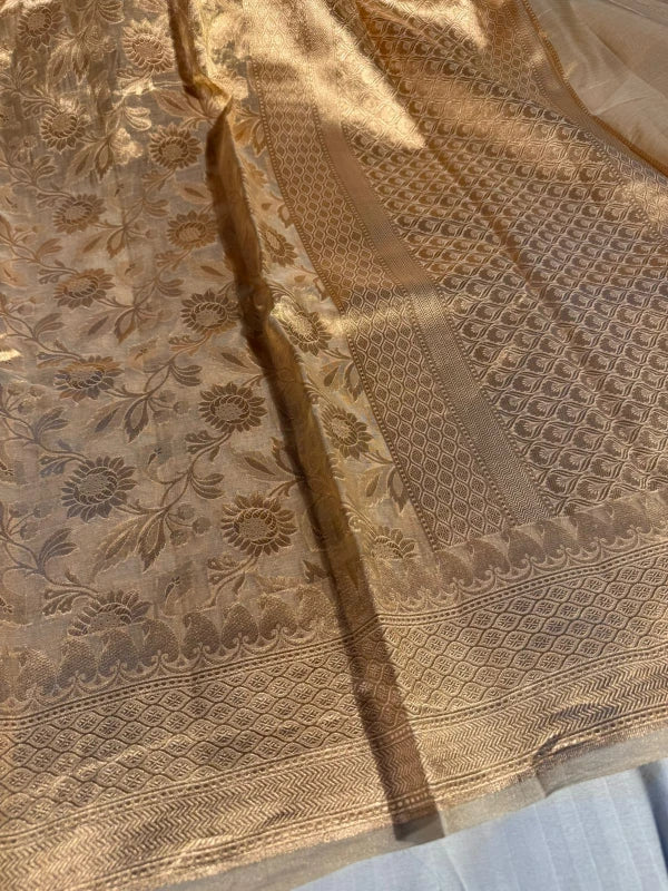 Ivory Gold Handloom Kadhwa Pure Tissue Silk Saree with Rich Pallu and Blouse