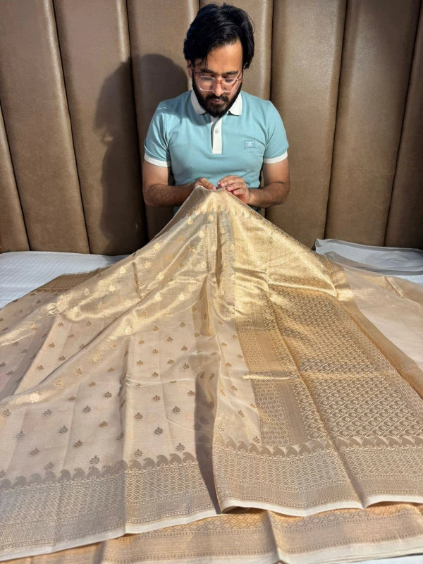 Ivory Gold Handloom Kadhwa Pure Tissue Silk Saree with Rich Pallu and Blouse