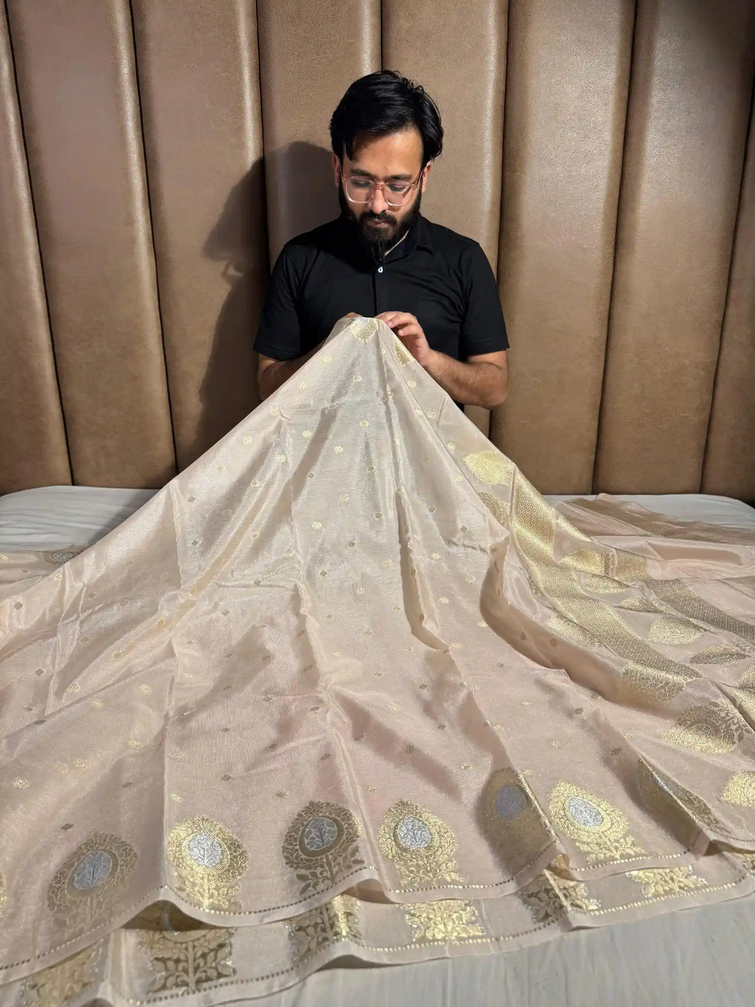 Ivory Shade Chiniya Silk Intricate Buti Weave Banarasi Saree