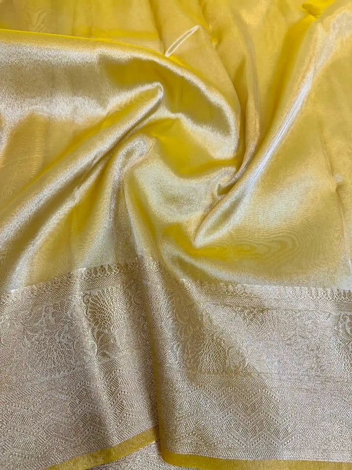 Janhvi Kappor In beautiful Tissue Silk Saree