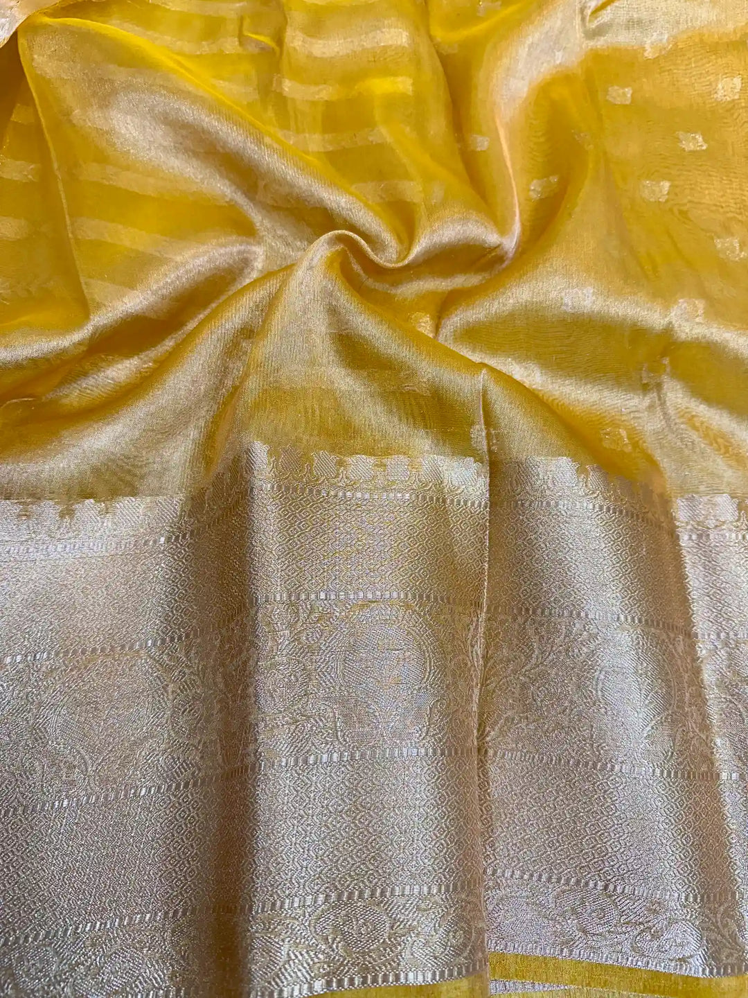 Jahnvi kapoor inspired tissue saree