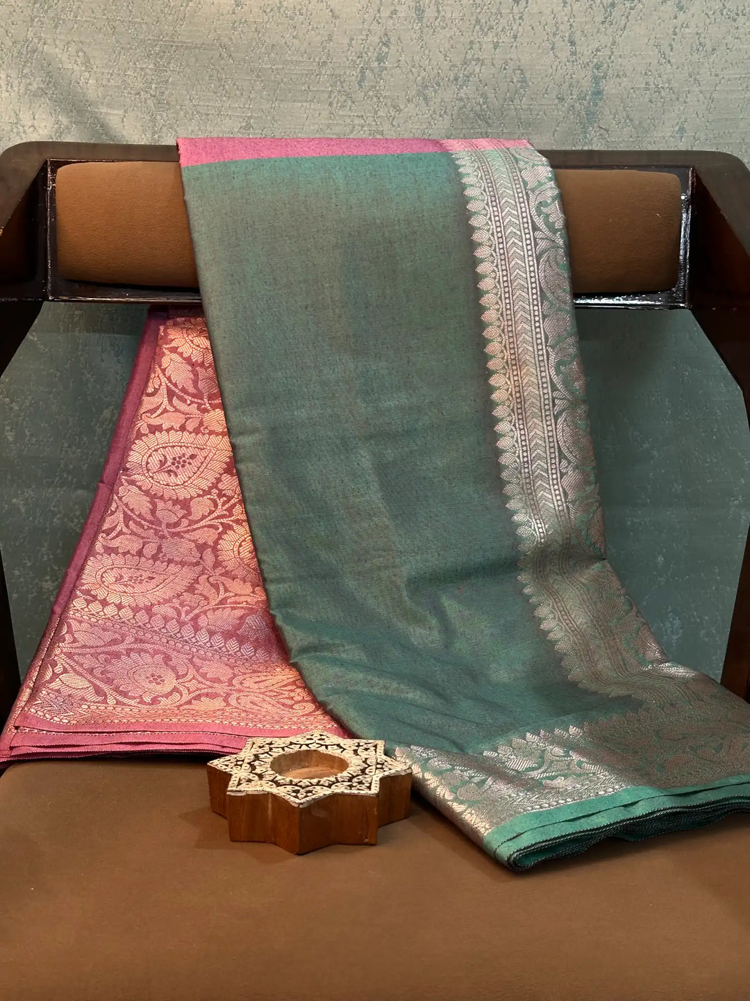 Contemporary Weave Kora Tissue Silk Banarasi Saree