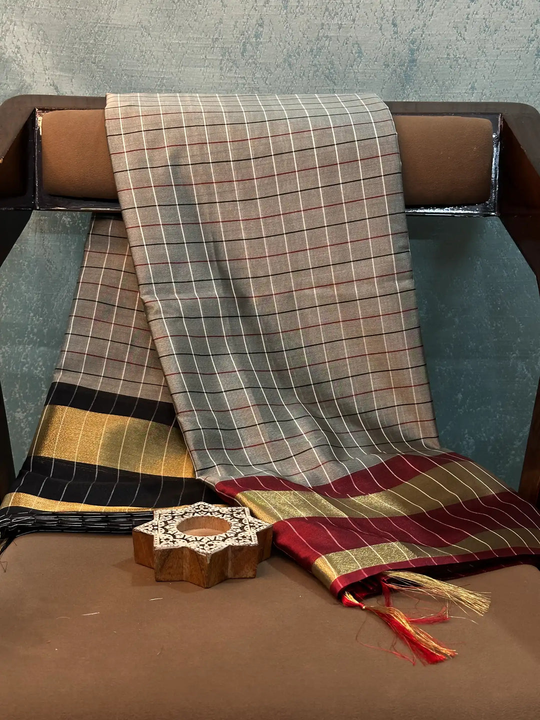 Contemporary Weave Kora Tissue Silk Banarasi Saree