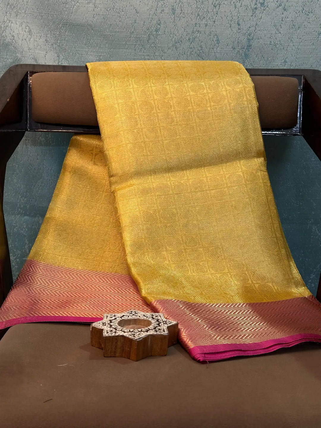 Contemporary Weave Kora Tissue Silk Banarasi Saree